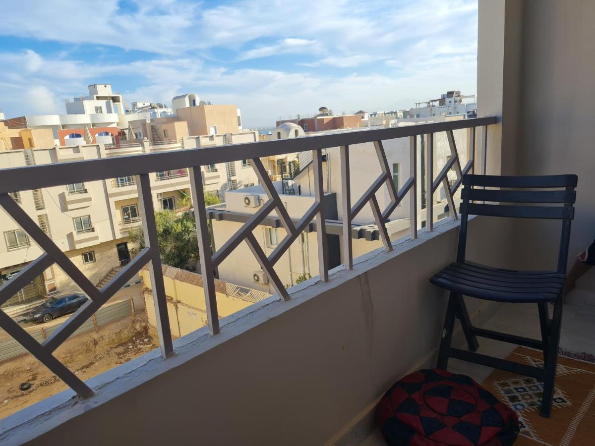 Apartment Front Of Dream